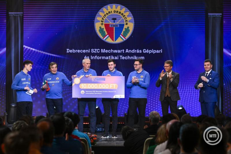 A Kárpát-medencei technikumok II. kiválósági gálája a Pesti Vigadóban