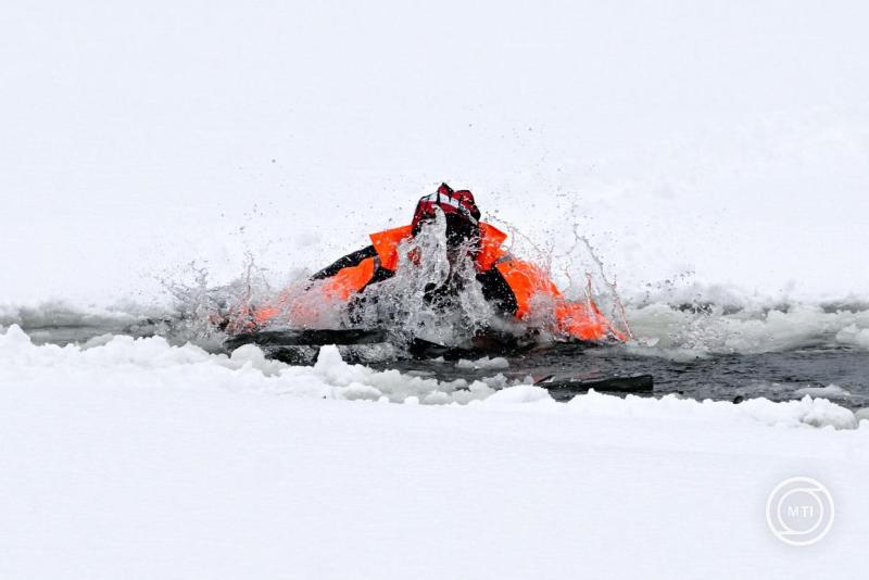 A Fővárosi Katasztrófavédelmi Igazgatóság jégről mentési gyakorlata Budapesten