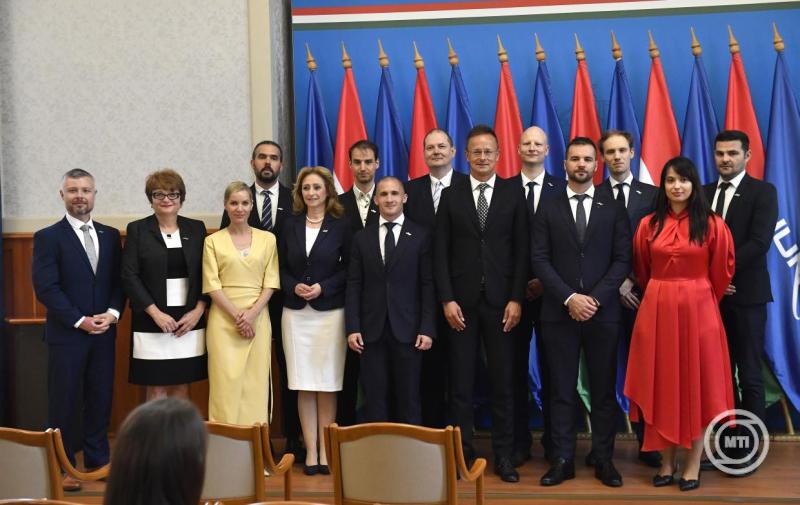 Kitüntetéseket adtak át a HUNOR program szakembereinek