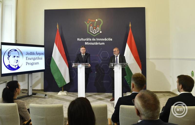 Az energetikai korszerstsi program jabb elemnek indulst bejelent sajttjkoztat