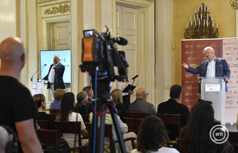 Sajtótájékoztató a Nemzeti Emlékezetpedagógiai Programról