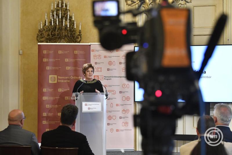 Sajtótájékoztató a Nemzeti Emlékezetpedagógiai Programról