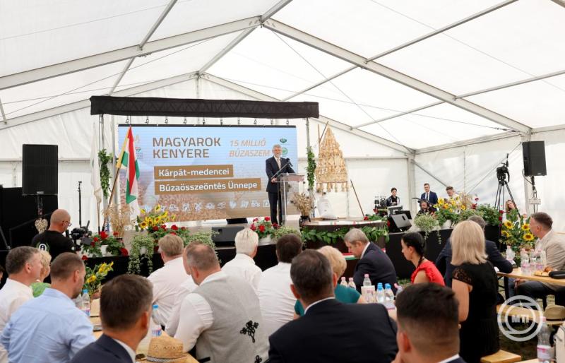 Megtartották a Magyarok Kenyere program idei Kárpát-medencei Búzaösszeöntő Ünnepségét