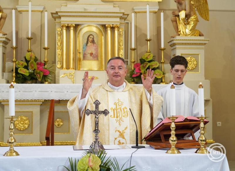 A Szent Király Szövetség találkozójának megnyitója a Csallóközben