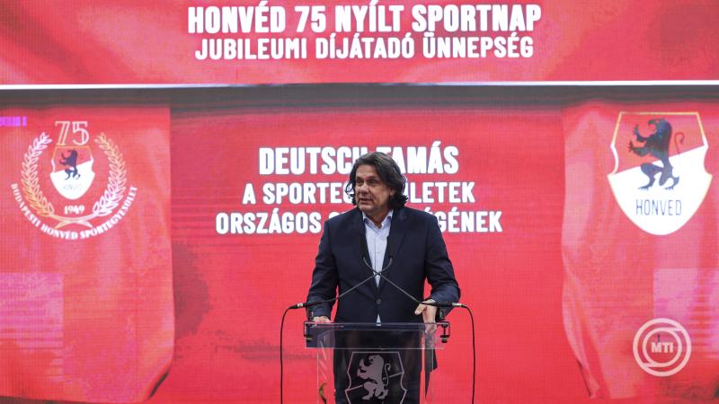 Ünnepség a Budapesti Honvéd Sportegyesület (BHSE) alapításának 75. évfordulója alkalmából