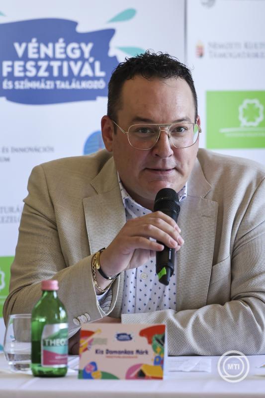 Bemutatták az idei VéNégy Fesztivál és Színházi Találkozó programját