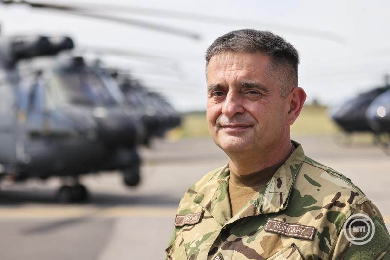 Teljessé vált a Magyar Honvédség közepes kategóriájú, többfeladatú helikopterflottája