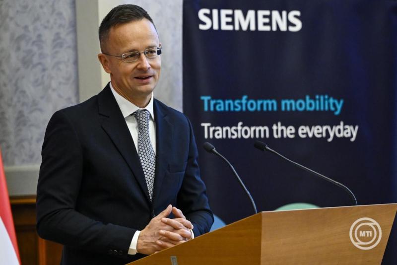 A Siemens Mobility beruházásbejelentő sajtótájékoztatója