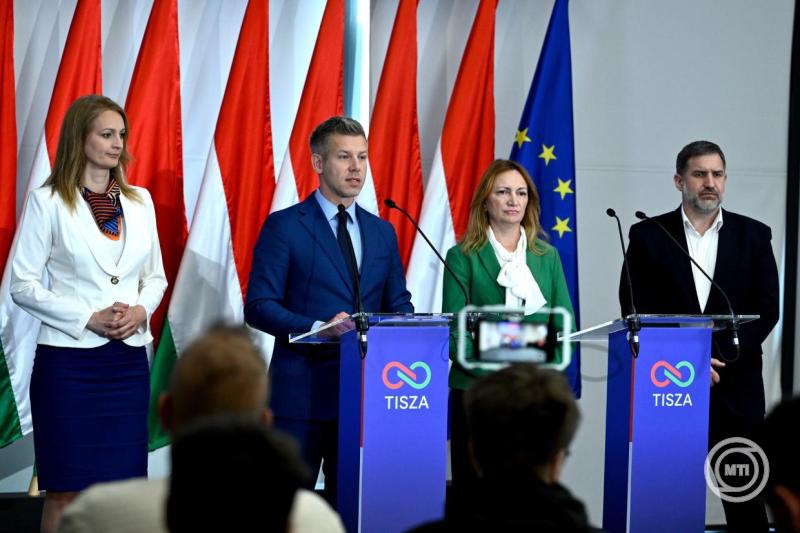 Sajtótájékoztató a Tisza Párt frakciójának első üléséről