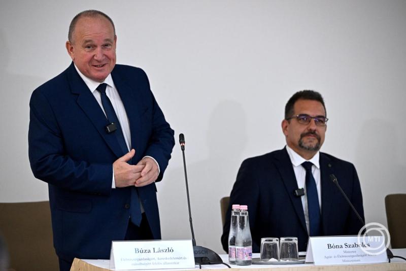 Sajtótájékoztató a sertéságazat helyzetéről és a kormányzati lépésekről