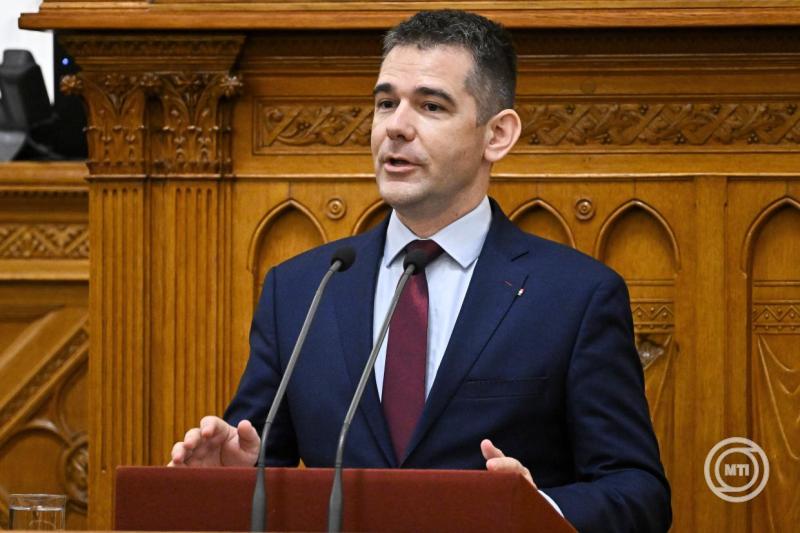 Az Országgyűlés rendkívüli ülése