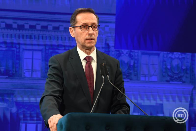 Varga Mihály a kamatdöntést követően sajtótájékoztatót tartott az MNB-ben