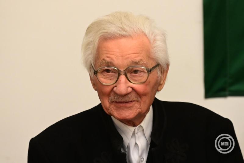 Ünnepi esttel köszöntötték Ambrus András színészt 100. születésnapja alkalmából Budapesten