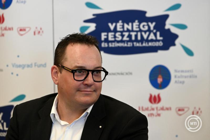 Július elején ismét a Dunakanyarba várja a látogatókat a VéNégy Fesztivál és Színházi Találkozó