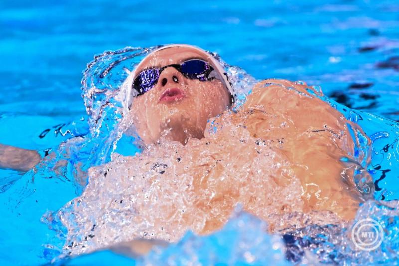 Vizes vb Szingaprban – szs - Ks Hubert aranyrmes 200 mteres htszsban
