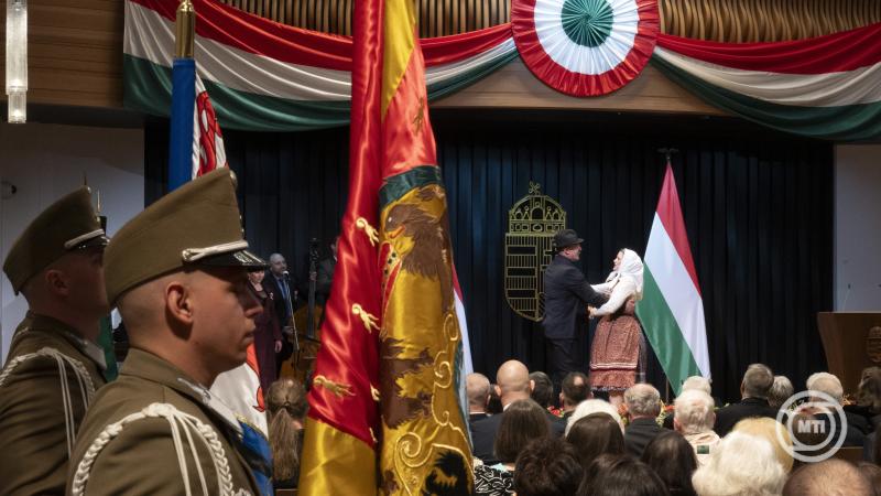 Március 15. – Állami kitüntetéseket adott át a nemzeti ünnep alkalmából Semjén Zsolt