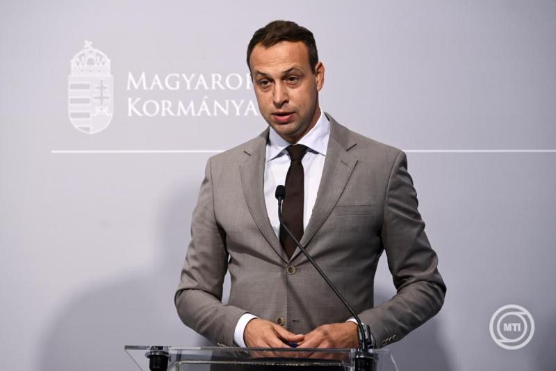 Az Otthon Start Programról és az induló lakásfejlesztésekről sajtótájékoztató a Miniszterelnökségen